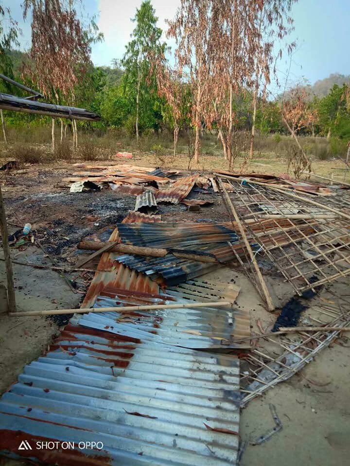 Myanmar Army battalion 22 burned down entire of Nat Aing village, Buhidaung township, Rakhine State, today. The soldiers forced postering some villages to carry ammunitions and rations.   