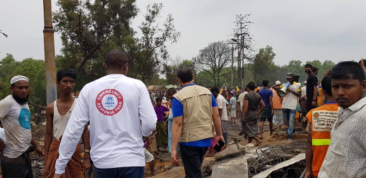 A devastating fire has taken place in Kutupalong camp  UNHCR has been responding with emergency teams & coordinating w partners:  @BRACworld providing emergency shelter & WASH; @ACTED mobilizing first responder volunteers; @WFPAsiaPacific providing food; @BDRCS1 providing CRIs