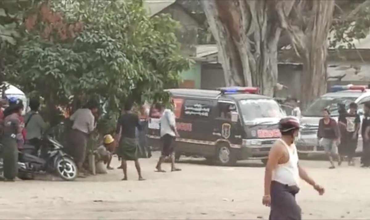 Several rounds of live ammo has been shot in Mandalay crackdown. Many civilians critically injured and 2 killed