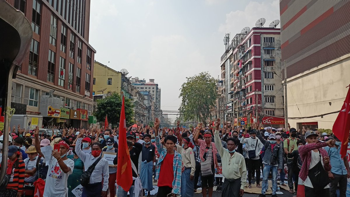 In the commercial capital Yangon, around 1000 civilians showed up to commemorate the tragic death of Mya Thwe Thwe Khine, the girl who died after being shot in the head by the security force last week. They put up the iconic three-finger salute