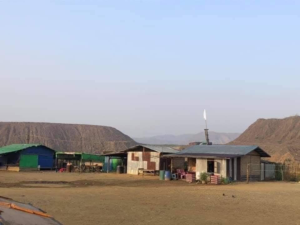 Police constabulary stationed across Jade mining area began raising white flag surrendering to KIA