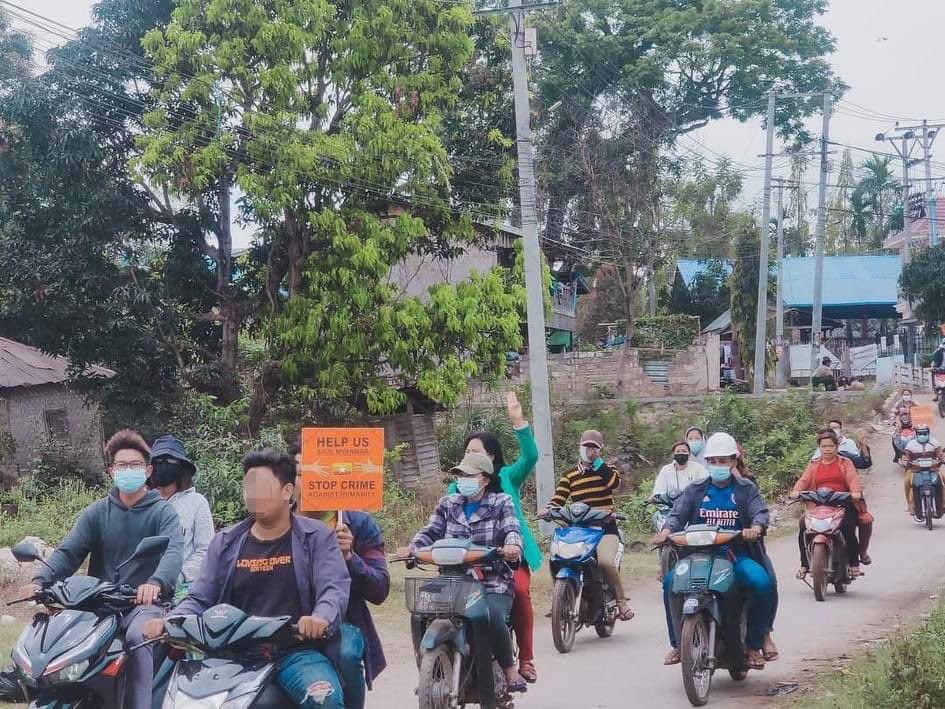 Motorcycle strike in Hsipaw, Shan state at today afternoon.  Many people protesting against the military coup.