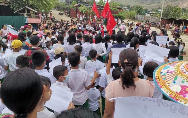 Students from Hpa-pin village Hpakant, Kachin State strongly condemn against the military  education system