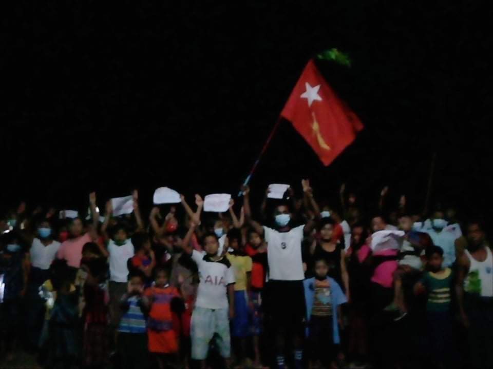 An anti-military night strike was held in the northwestern zone of Myaing Township on 7 July