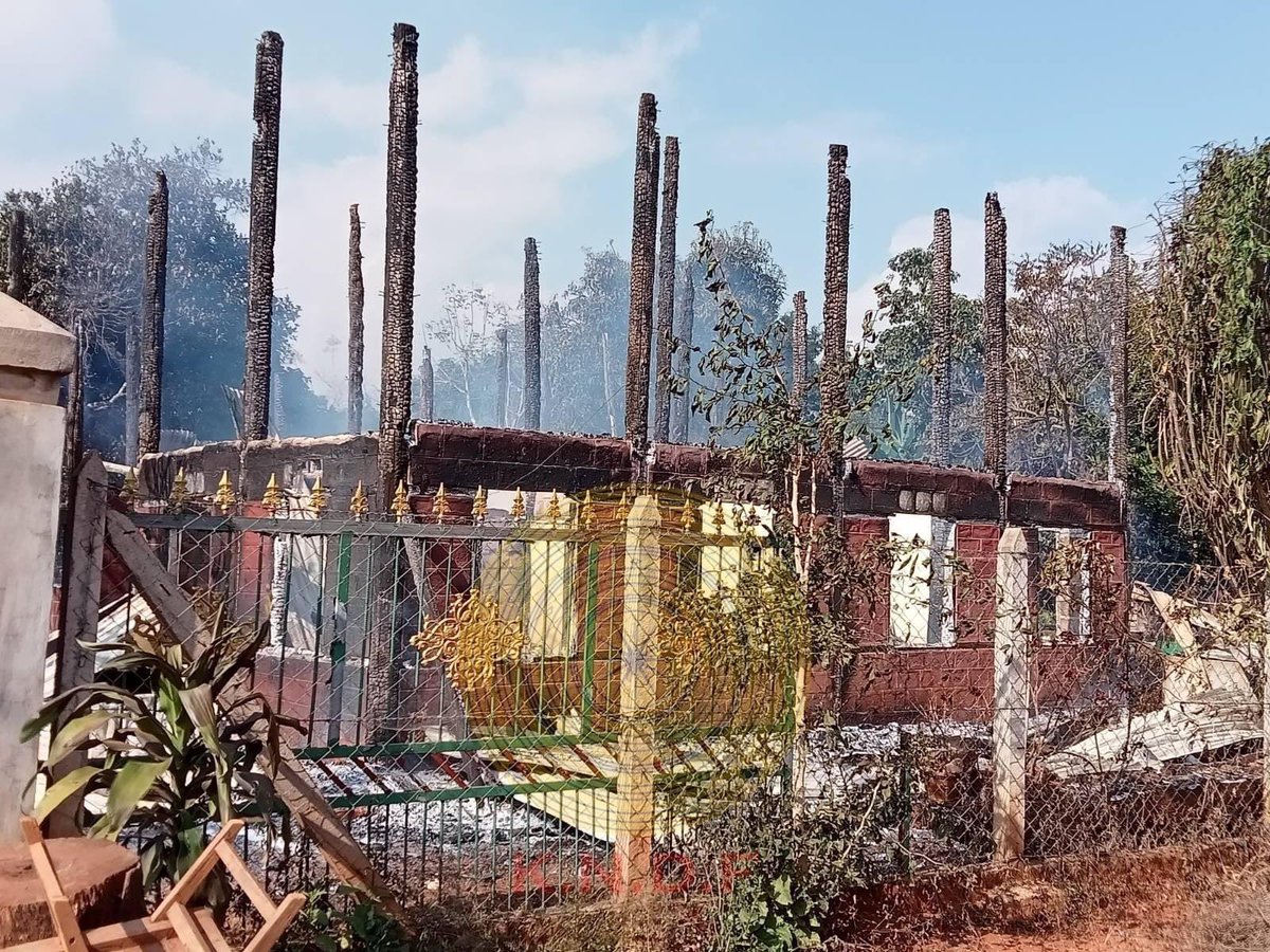 Myanmar military junta burned down at least 30 houses in Kun Na Kloe Ku village in Loikaw township, Karenni state on Dec 20. More than 20 homes in Daw Hsaw Weh from Loikaw township were also set ablaze on Dec 18. Photo: KNDF/CJ