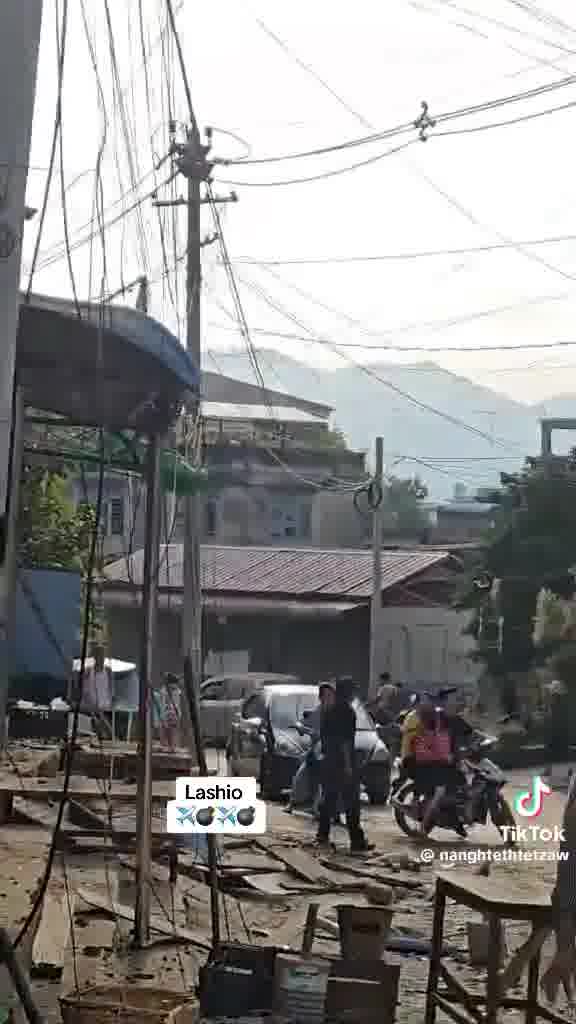 Birmanie : les bombardements de la junte ont causé de graves destructions dans la ville de Lashio (nord de l'État Shan) contrôlée par la résistance, malgré l'annonce de la MNDAA de cesser les hostilités et d'adhérer à un cessez-le-feu négocié par la Chine