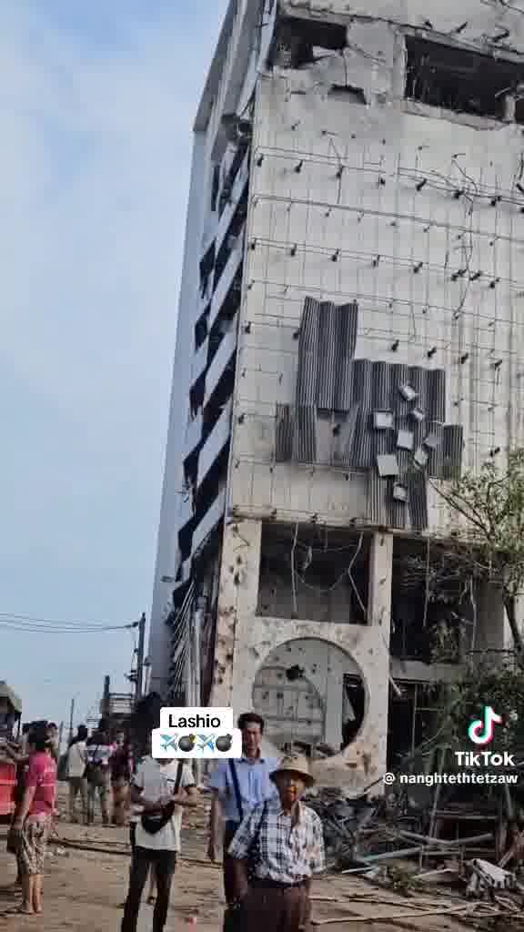 Birmanie : les bombardements de la junte ont causé de graves destructions dans la ville de Lashio (nord de l'État Shan) contrôlée par la résistance, malgré l'annonce de la MNDAA de cesser les hostilités et d'adhérer à un cessez-le-feu négocié par la Chine