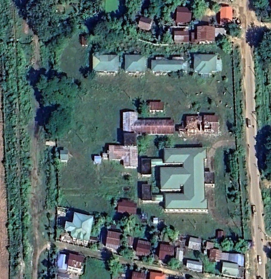 Satellite imagery showing the impact of a November 5th airstrike on the hospital in Maw Lu, a town under control of the Burmese resistance on the Sagaing/Kachin border