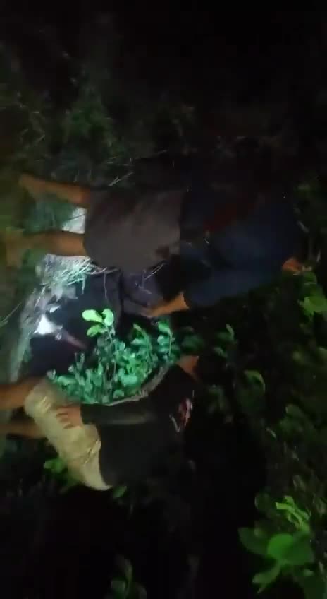Myanmar: a junta policeman in the Salin township of the Magway region, managed to sneak away from his position during the night an defect towards the resistance with his weapons