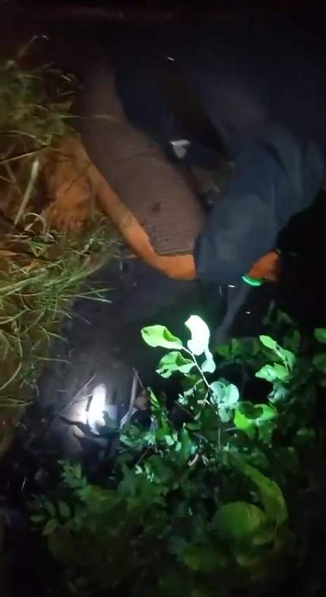 Myanmar: a junta policeman in the Salin township of the Magway region, managed to sneak away from his position during the night an defect towards the resistance with his weapons