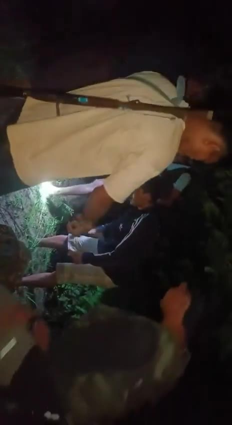 Myanmar: a junta policeman in the Salin township of the Magway region, managed to sneak away from his position during the night an defect towards the resistance with his weapons
